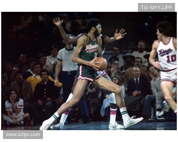 卡里姆·阿布杜尔-贾巴尔：从篮球场到文化象征的传奇人生与历史贡献