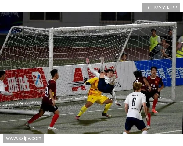 聚焦足球运动员成长历程与赛场表现及职业发展前景全面深度解析 聚焦足球运动员成长历程与赛场表现及职业发展前景全面深度解析