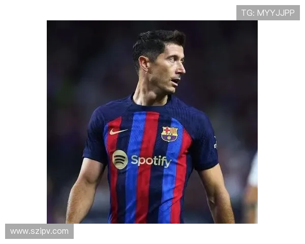 罗伯特·莱万多夫斯基:从波兰足球天才到全球顶级射手的辉煌之路 罗伯特·莱万多夫斯基:从波兰足球天才到全球顶级射手的辉煌之路